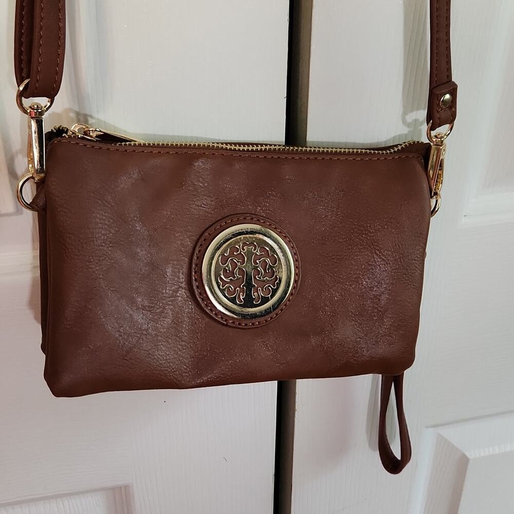 Janey Jane Crossbody Wristlet Wallet 3 Compartments Card Holder Gold Hardware - Picture 5 of 14